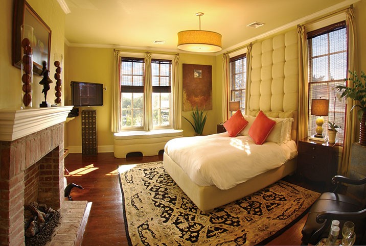 Cider Room, king bed, fireplace